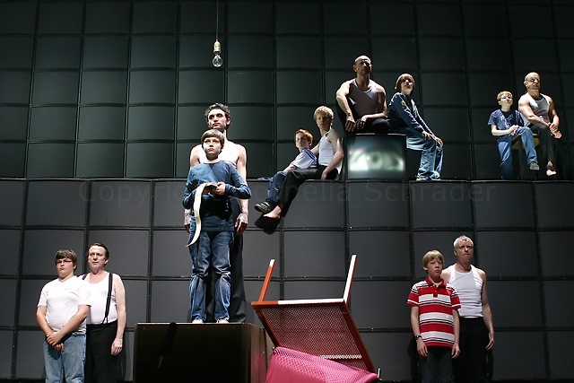 Wer einmal aus dem Blechnapf frist