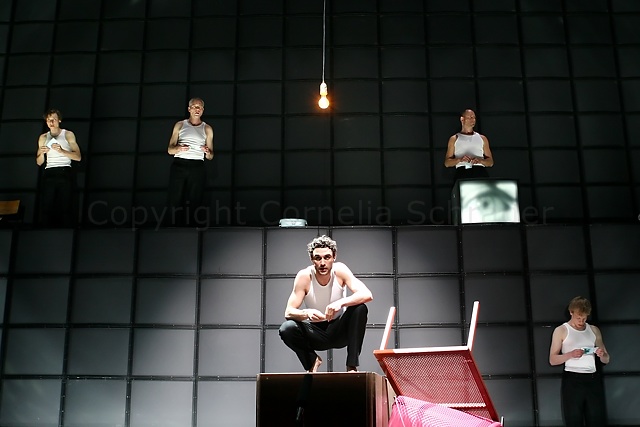 Wer einmal aus dem Blechnapf frist