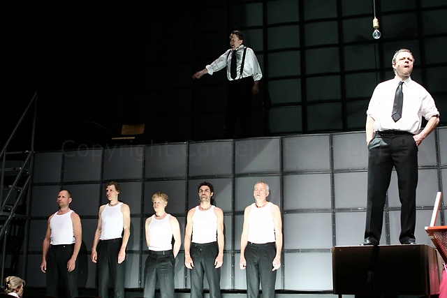 Wer einmal aus dem Blechnapf frist