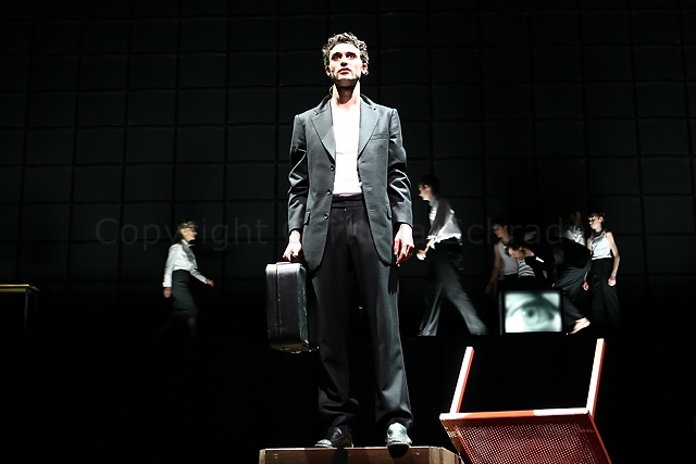 Wer einmal aus dem Blechnapf frist