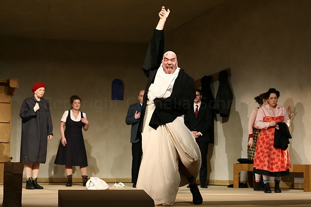 Der Zerbrochene Krug